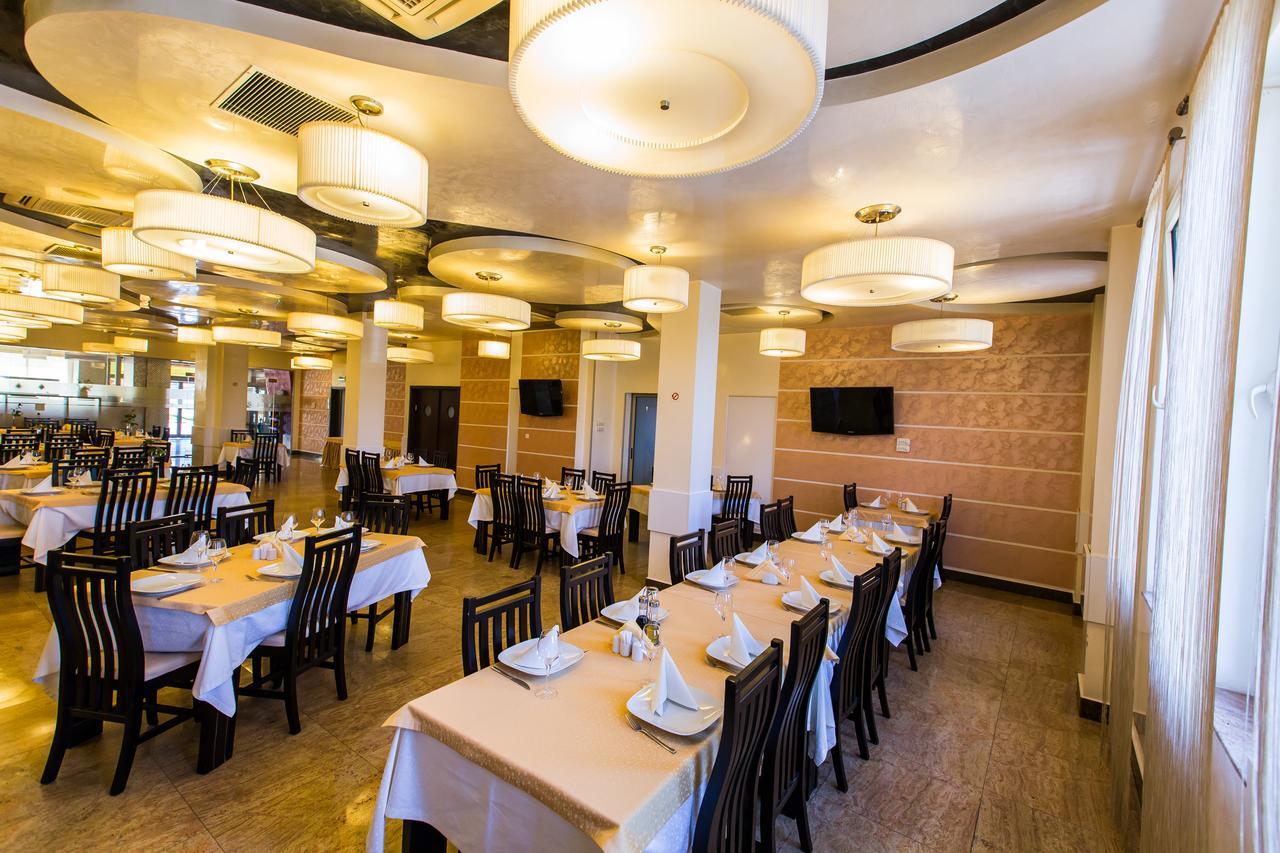 Hotel Grandis Apulum Mioveni ภายนอก รูปภาพ